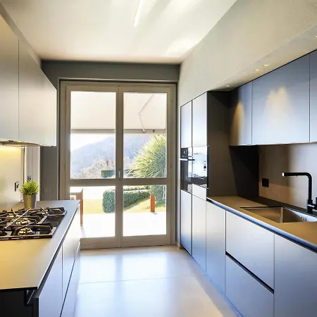 Vila Falcone 3 Bedrooms 6 Pax Belgirate