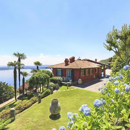 Vila Falcone 3 Bedrooms 6 Pax Belgirate