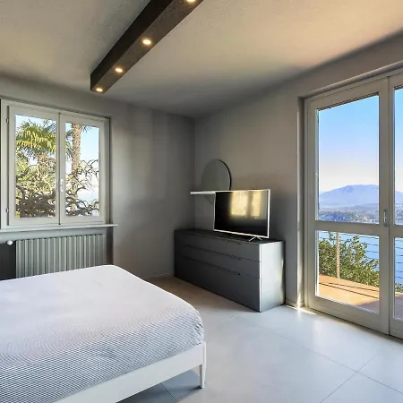 Falcone 3 Bedrooms 6 Pax Vila Belgirate