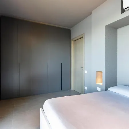 Falcone 3 Bedrooms 6 Pax Vila
